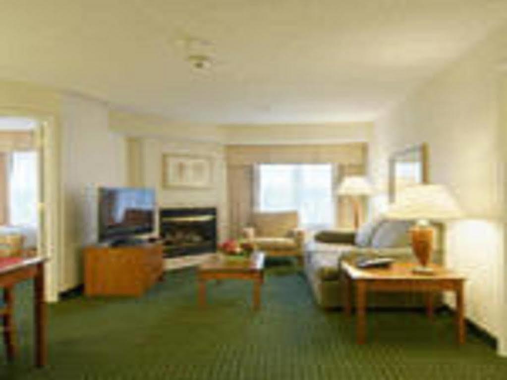By Marriott At Carnegie Center Hotel Princeton