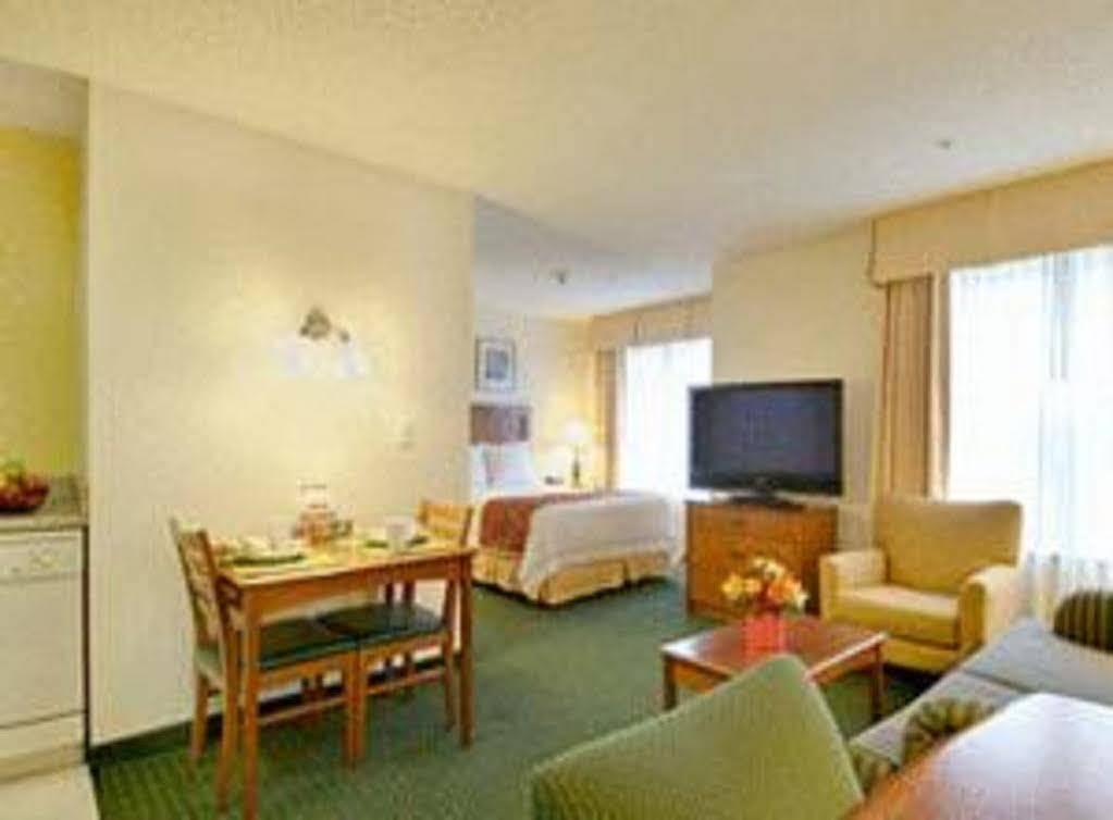 Hotel By Marriott At Carnegie Center Princeton